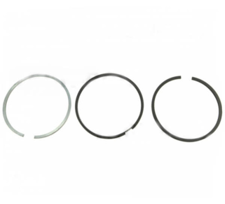 Komplet pierścieni tłokowych silnika