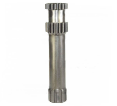 Wałek pośredni tylnego mostu, przy reduktorze biegów pełzających