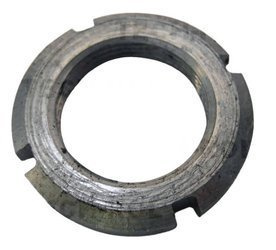 Nakrętka łożyskowa osi koła pośredniego (KM 4)