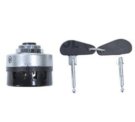 Stacyjka z kluczykiem, metalową nakrętką